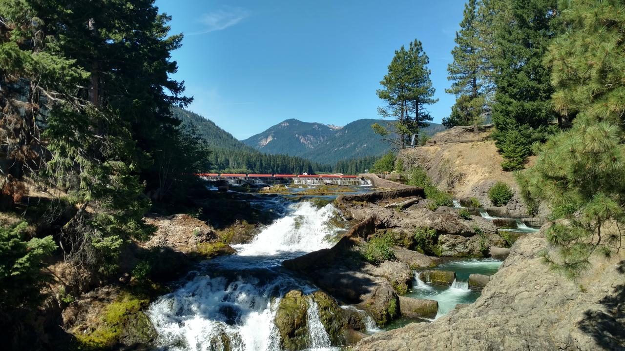 White Pass Log Cabin Luxury Retreat Rimrock Exterior photo
